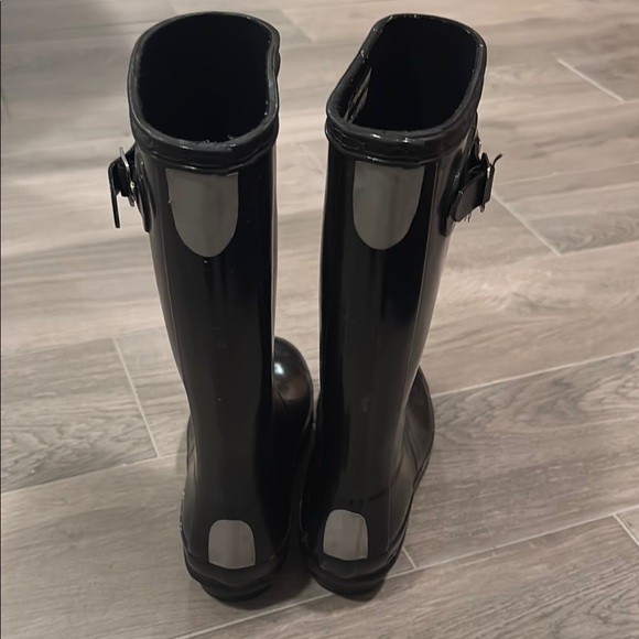 Hunter Black Rain Boots Size 4 - Picture 3 of 10